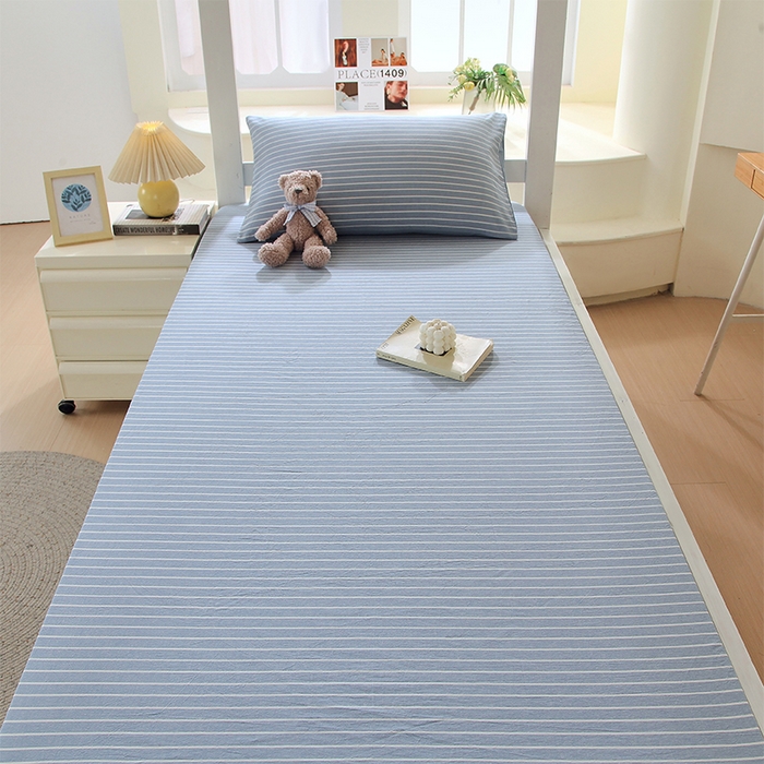 91家纺网 家纺一手货源 找家纺 春皖家纺 2025新款学生季全棉纯棉色织AB版水洗棉单品系列-单床笠 床笠单件 素雅-蓝条