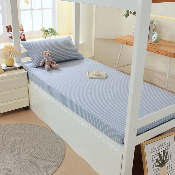 91家纺网 家纺一手货源 找家纺 春皖家纺 2025新款学生季全棉纯棉色织AB版水洗棉单品系列-单床笠 床笠单件 素雅-蓝条