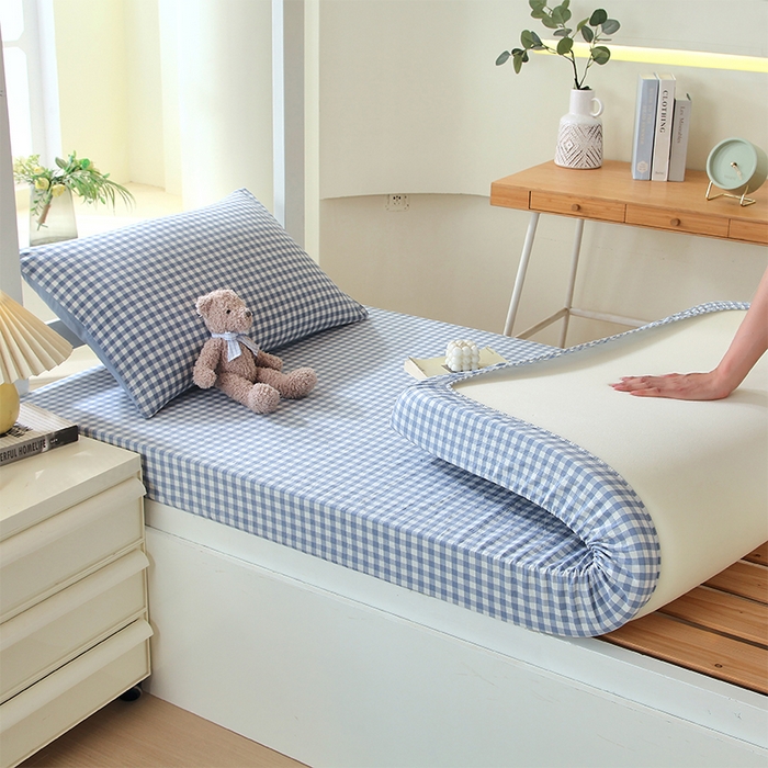 91家纺网 家纺一手货源 找家纺 春皖家纺 2025新款学生季全棉纯棉色织AB版水洗棉单品系列-单床笠 床笠单件 素雅-蓝小格