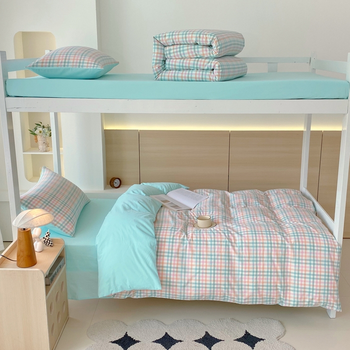 91家纺网 家纺一手货源 找家纺 春皖家纺 2025春夏新款AB版全棉纯棉色织水洗棉学生三件套六件套 翠竹-绿格