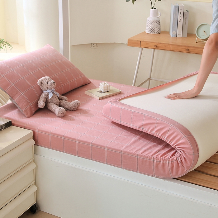 91家纺网 家纺一手货源 找家纺 春皖家纺 2025新款学生季全棉纯棉色织AB版水洗棉单品系列-单床笠 床笠单件 素雅-韵粉