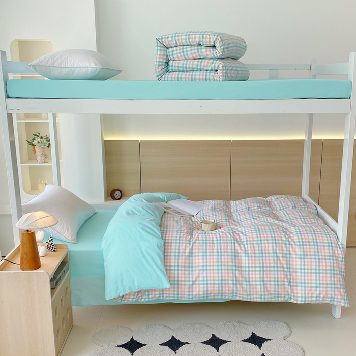 91家纺网 家纺一手货源 找家纺 春皖家纺 2025春夏新款AB版全棉纯棉色织水洗棉学生三件套六件套 翠竹-绿格