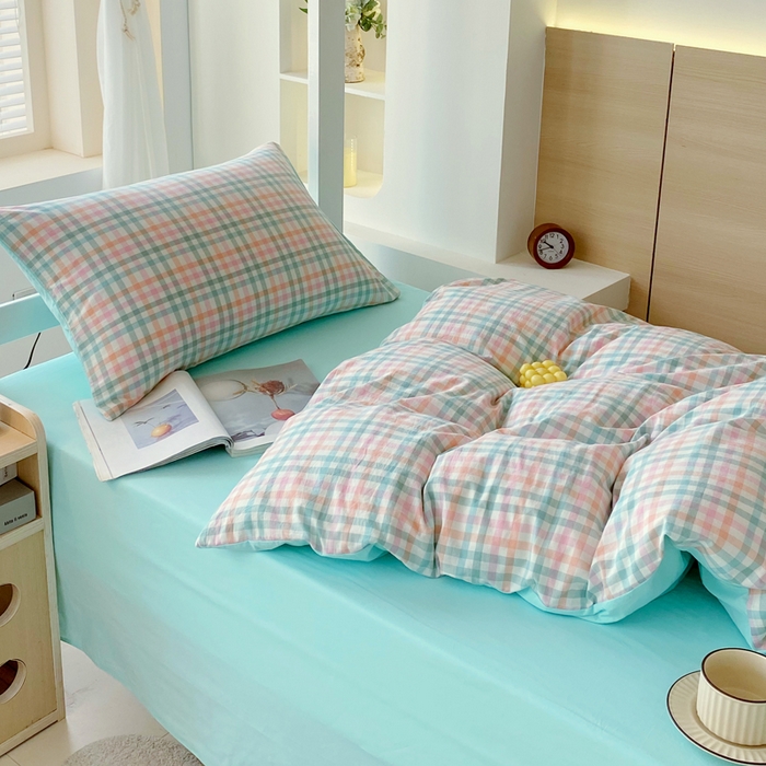 91家纺网 家纺一手货源 找家纺 春皖家纺 2025春夏新款AB版全棉纯棉色织水洗棉学生三件套六件套 翠竹-绿格