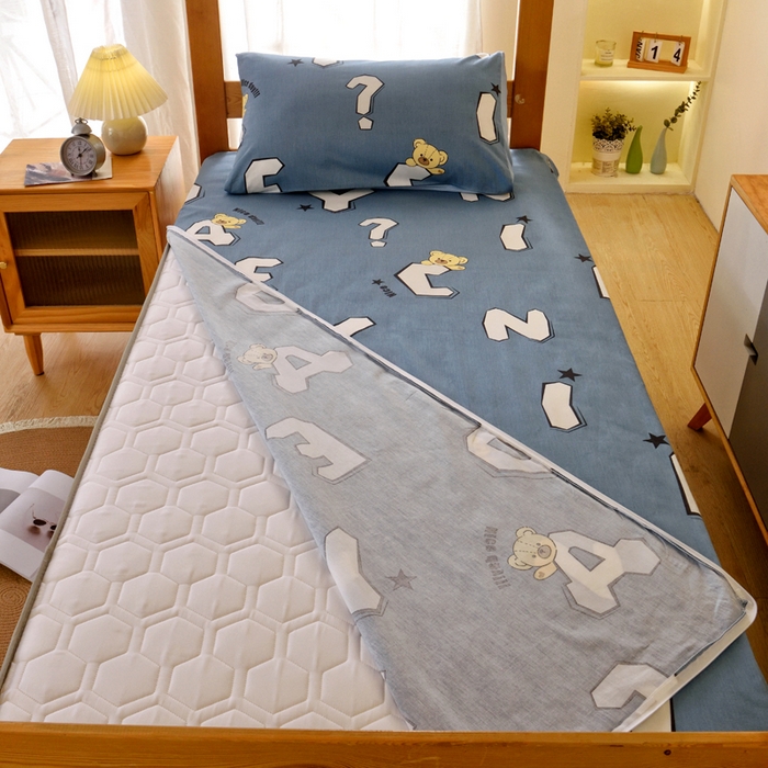 91家纺网 家纺一手货源 找家纺 水妙家纺 2025新款A类全棉拉链床垫套三件套纯棉学生上下铺全包床垫保护套三件套 可订制 床垫套布格熊-蓝