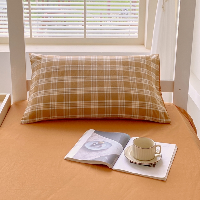 91家纺网 家纺一手货源 找家纺 春皖家纺 2025春夏新款AB版全棉纯棉色织水洗棉学生三件套六件套 素雅-黄格