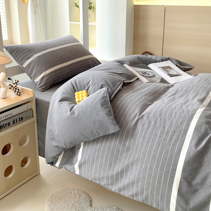 91家纺网 家纺一手货源 找家纺 春皖家纺 2025春夏新款AB版全棉纯棉色织水洗棉学生三件套六件套 素雅-灰条