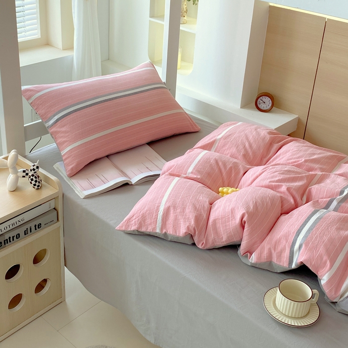 91家纺网 家纺一手货源 找家纺 春皖家纺 2025春夏新款AB版全棉纯棉色织水洗棉学生三件套六件套 素雅-蔻粉