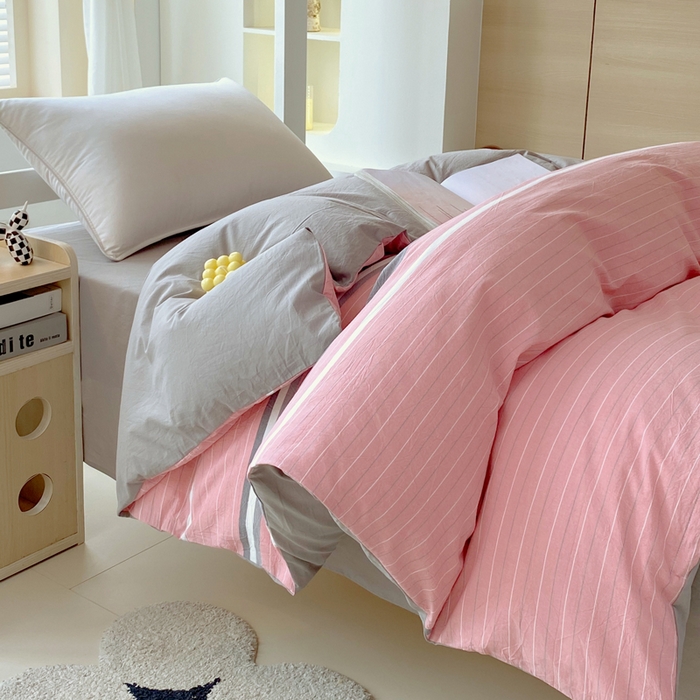 91家纺网 家纺一手货源 找家纺 春皖家纺 2025春夏新款AB版全棉纯棉色织水洗棉学生三件套六件套 素雅-蔻粉