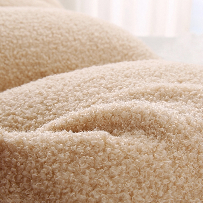 91家纺网 家纺一手货源 找家纺 永光家居 2025新款泰迪绒花瓣靠垫 高端床头靠垫少女心抱枕榻榻米软包（不供多多） 奶茶