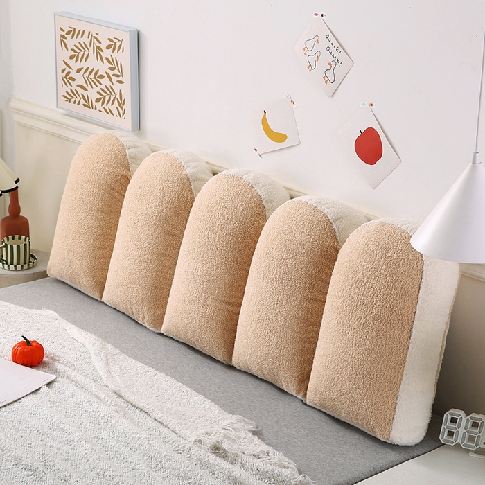 91家纺网 家纺一手货源 找家纺 永光家居 2025新款泰迪绒花瓣靠垫 高端床头靠垫少女心抱枕榻榻米软包（不供多多） 奶茶