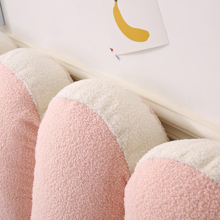 91家纺网 家纺一手货源 找家纺 永光家居 2025新款泰迪绒花瓣靠垫 高端床头靠垫少女心抱枕榻榻米软包（不供多多） 桃粉