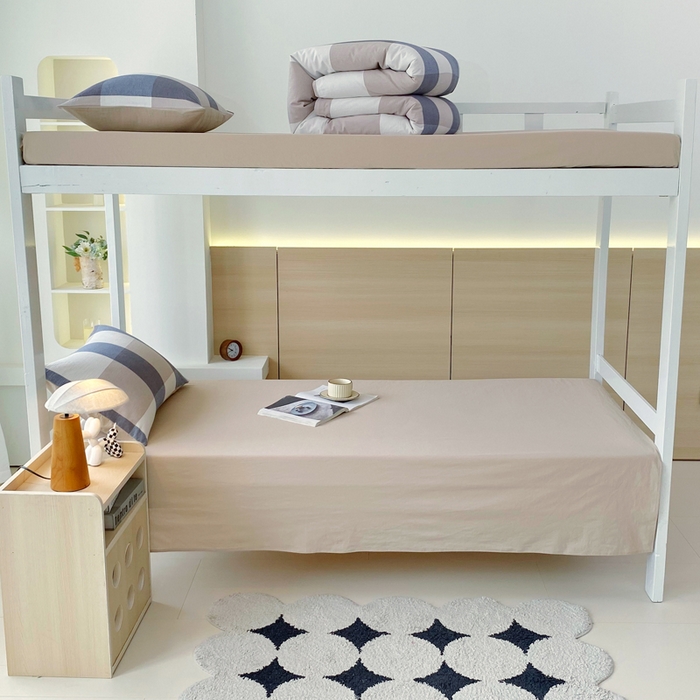 91家纺网 家纺一手货源 找家纺 春皖家纺 2025春夏新款AB版全棉纯棉色织水洗棉学生三件套六件套 素雅-蓝大格