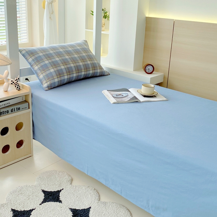 91家纺网 家纺一手货源 找家纺 春皖家纺 2025春夏新款AB版全棉纯棉色织水洗棉学生三件套六件套 素雅-蓝格