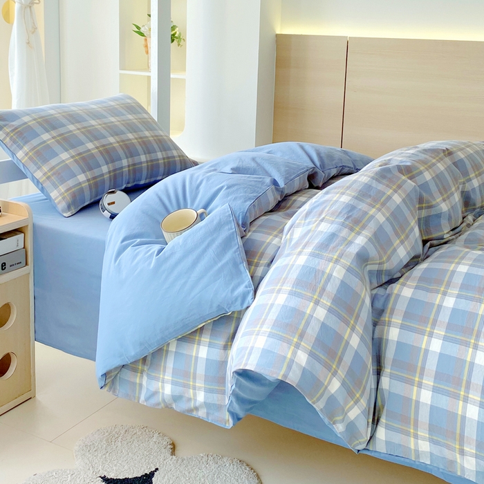 91家纺网 家纺一手货源 找家纺 春皖家纺 2025春夏新款AB版全棉纯棉色织水洗棉学生三件套六件套 素雅-蓝格