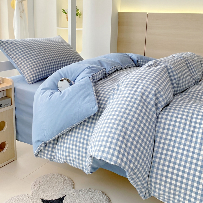 91家纺网 家纺一手货源 找家纺 春皖家纺 2025春夏新款AB版全棉纯棉色织水洗棉学生三件套六件套 素雅-蓝小格