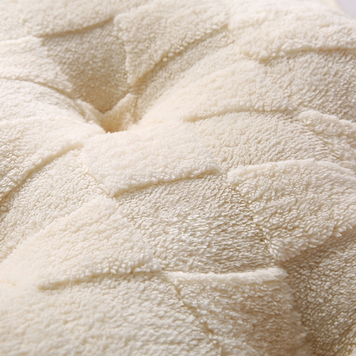 91家纺网 家纺一手货源 找家纺 （总）永光家居 2025新款塔芙绒皇冠靠背 床头靠垫抱枕榻榻米靠枕（专利款 不供多多）