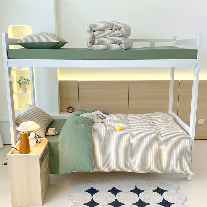 91家纺网 家纺一手货源 找家纺 春皖家纺 2025春夏新款AB版全棉纯棉色织水洗棉学生三件套六件套 素雅-绿条