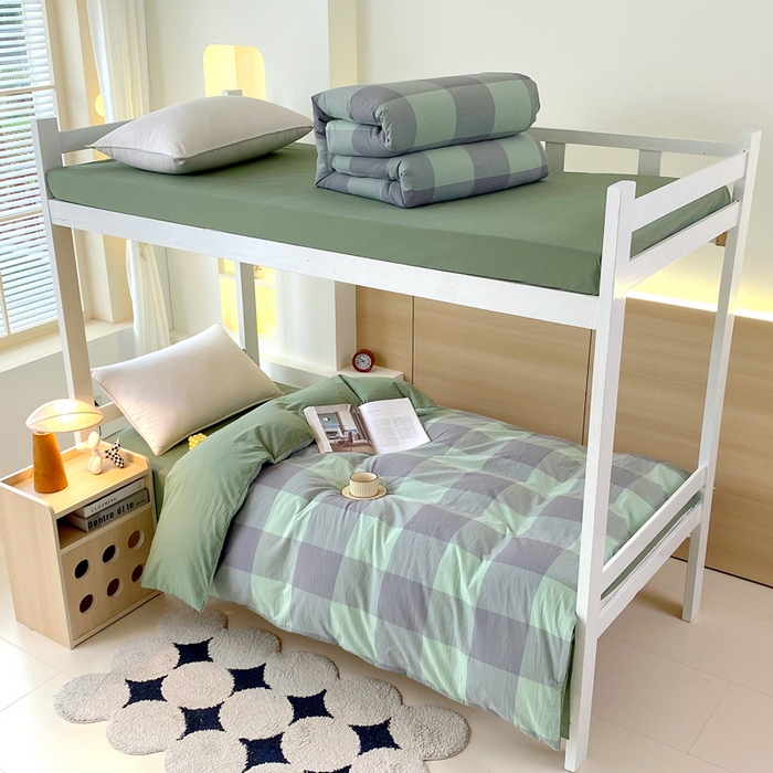 91家纺网 家纺一手货源 找家纺 春皖家纺 2025春夏新款AB版全棉纯棉色织水洗棉学生三件套六件套 素雅-清格