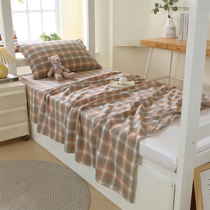 91家纺网 家纺一手货源 找家纺 春皖家纺 2025新款学生季全棉纯棉色织AB版水洗棉单品系列-单床单 床单单件 栗木-咖格