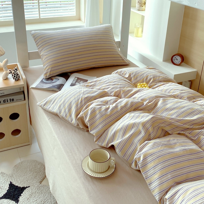 91家纺网 家纺一手货源 找家纺 春皖家纺 2025春夏新款AB版全棉纯棉色织水洗棉学生三件套六件套 素雅-杏黄纹