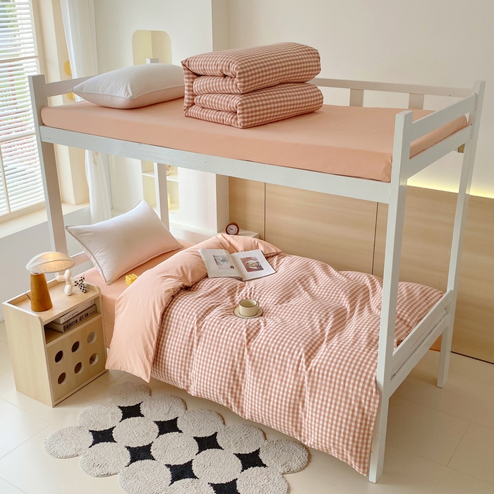 91家纺网 家纺一手货源 找家纺 春皖家纺 2025春夏新款AB版全棉纯棉色织水洗棉学生三件套六件套 素雅-玉格