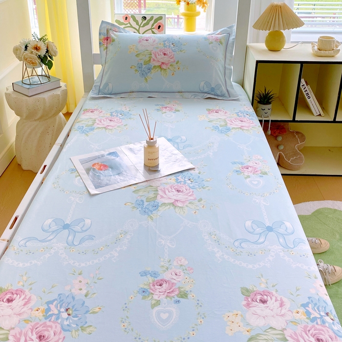 91家纺网 家纺一手货源 找家纺 春皖家纺 2025新款学生季全棉纯棉13070印花单床笠 床笠单件 花蝶柔依