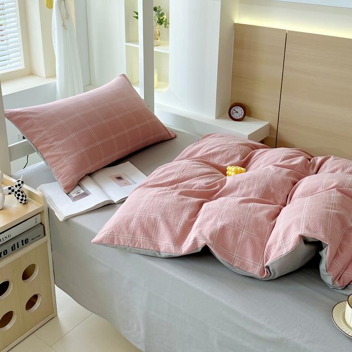 91家纺网 家纺一手货源 找家纺 春皖家纺 2025春夏新款AB版全棉纯棉色织水洗棉学生三件套六件套 素雅-韵粉