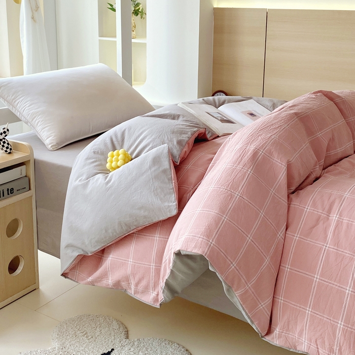 91家纺网 家纺一手货源 找家纺 春皖家纺 2025春夏新款AB版全棉纯棉色织水洗棉学生三件套六件套 素雅-韵粉