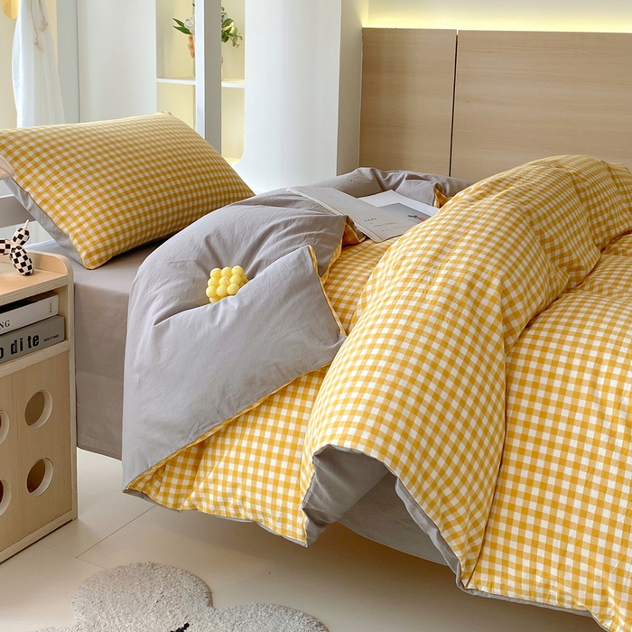 91家纺网 家纺一手货源 找家纺 春皖家纺 2025春夏新款AB版全棉纯棉色织水洗棉学生三件套六件套 朱羽-黄格