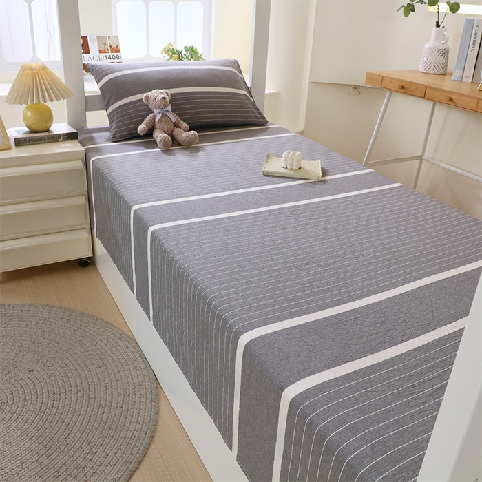 91家纺网 家纺一手货源 找家纺 春皖家纺 2025新款学生季全棉纯棉色织AB版水洗棉单品系列-单床单 床单单件 素雅-灰条