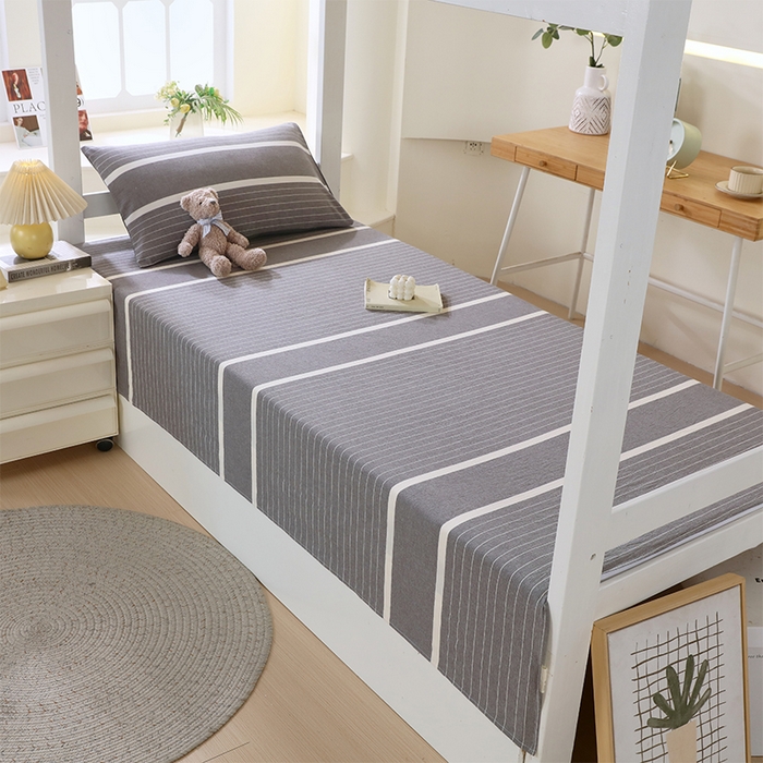 91家纺网 家纺一手货源 找家纺 春皖家纺 2025新款学生季全棉纯棉色织AB版水洗棉单品系列-单床单 床单单件 素雅-灰条