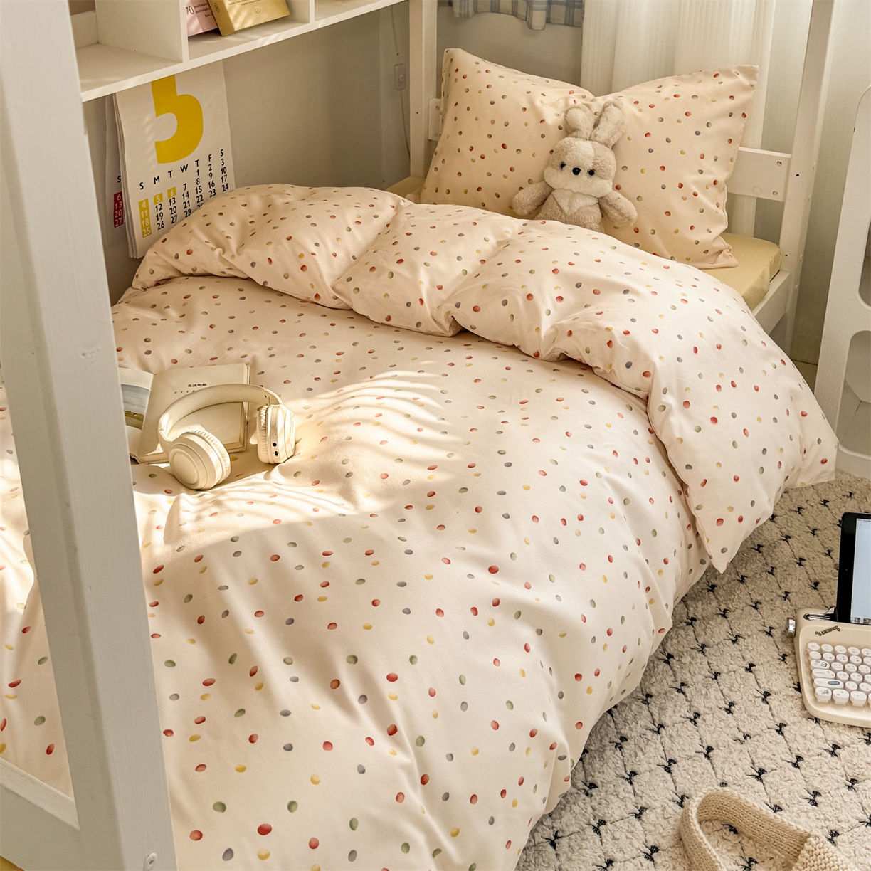 91家纺网 家纺一手货源 找家纺 多品家纺 2025新款水洗棉学生宿舍上下铺大礼包三件套六件套 波点彩虹