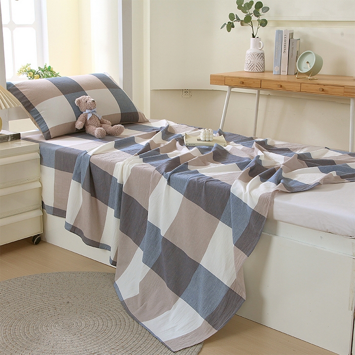 91家纺网 家纺一手货源 找家纺 春皖家纺 2025新款学生季全棉纯棉色织AB版水洗棉单品系列-单床单 床单单件 素雅-蓝大格