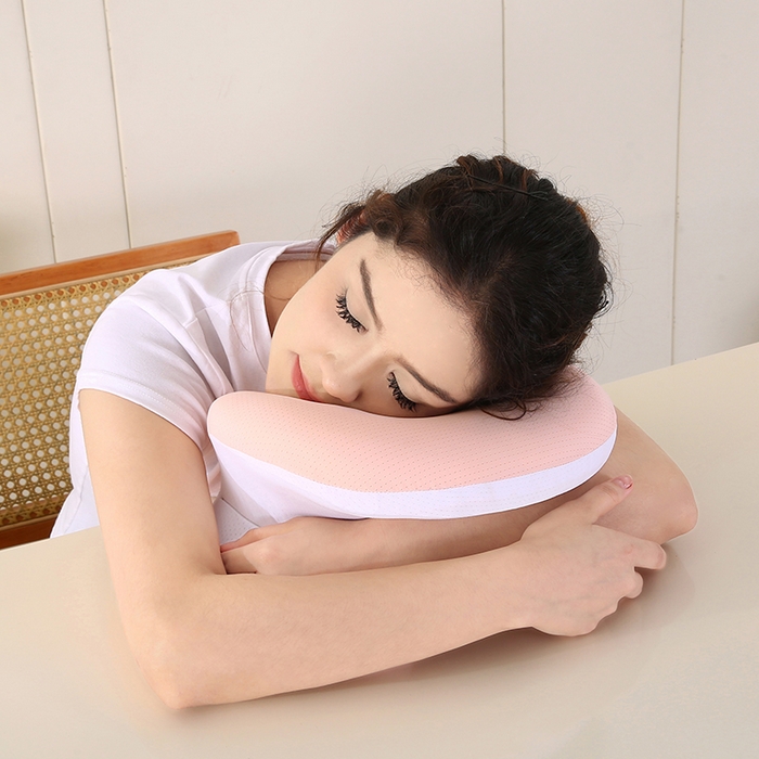 91家纺网 家纺一手货源 找家纺 永光家居 2025新款匠心蝴蝶U型凉感午睡枕 记忆棉趴睡枕午休枕（不供多多）  花蕊粉