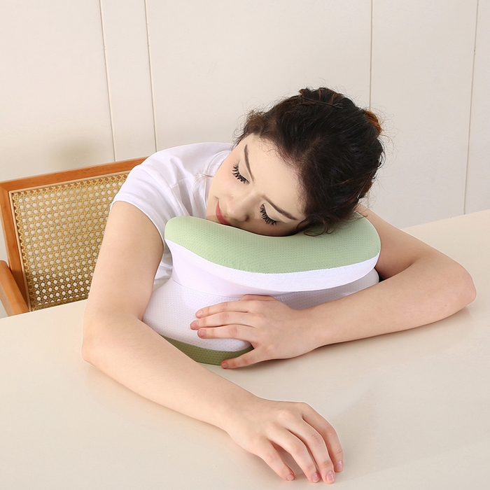 91家纺网 家纺一手货源 找家纺 永光家居 2025新款匠心蝴蝶U型凉感午睡枕 记忆棉趴睡枕午休枕（不供多多） 嫩芽绿