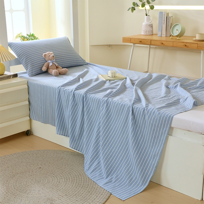 91家纺网 家纺一手货源 找家纺 春皖家纺 2025新款学生季全棉纯棉色织AB版水洗棉单品系列-单床单 床单单件 素雅-蓝条