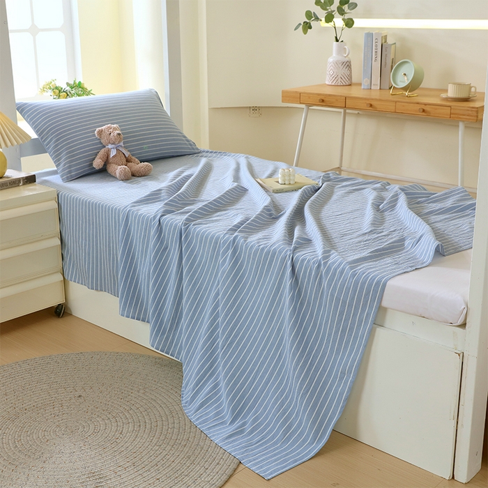 91家纺网 家纺一手货源 找家纺 春皖家纺 2025新款学生季全棉纯棉色织AB版水洗棉单品系列-单床单 床单单件 素雅-蓝条