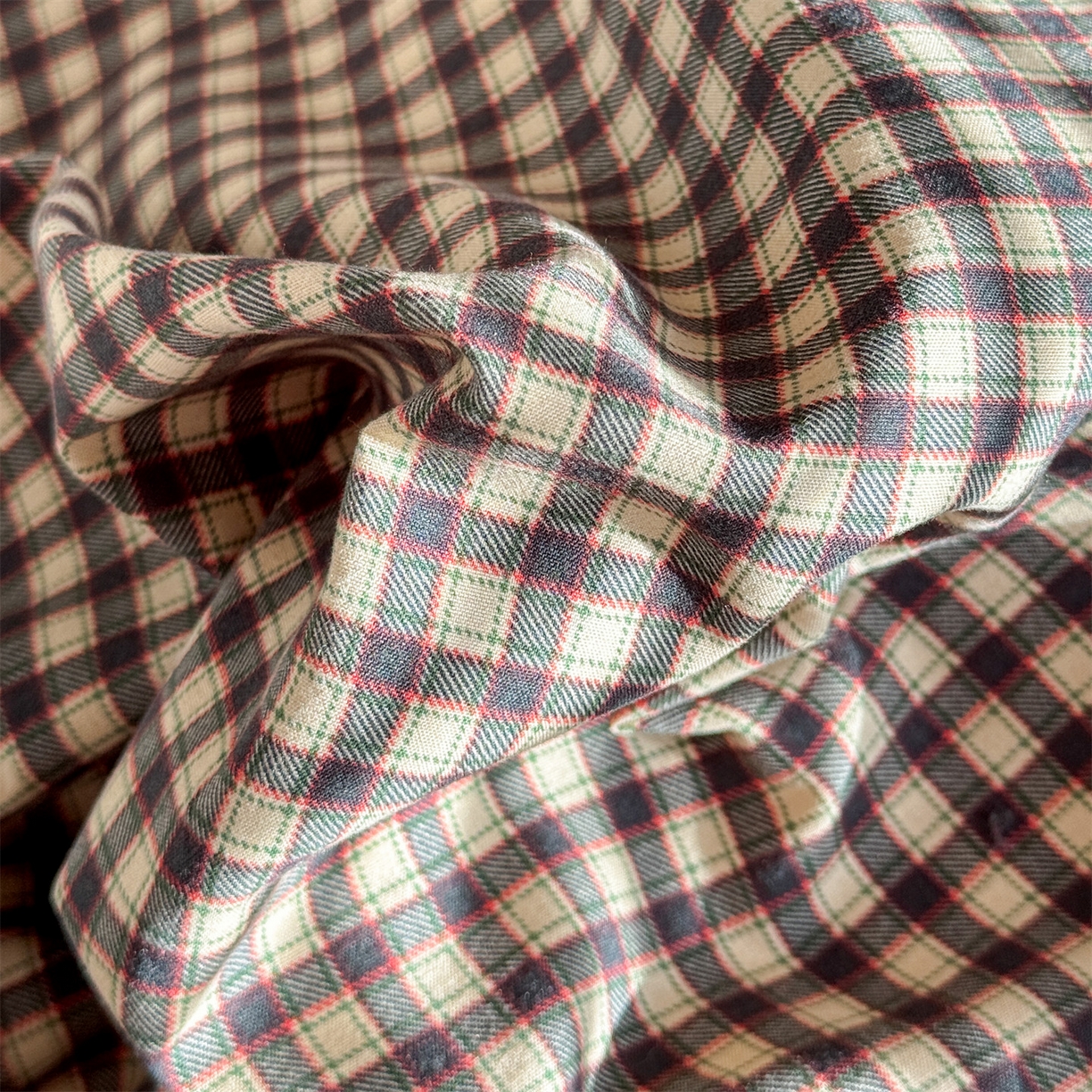 91家纺网 家纺一手货源 找家纺 多品家纺 2025新款水洗棉学生宿舍上下铺大礼包三件套六件套 黑小格杏黄