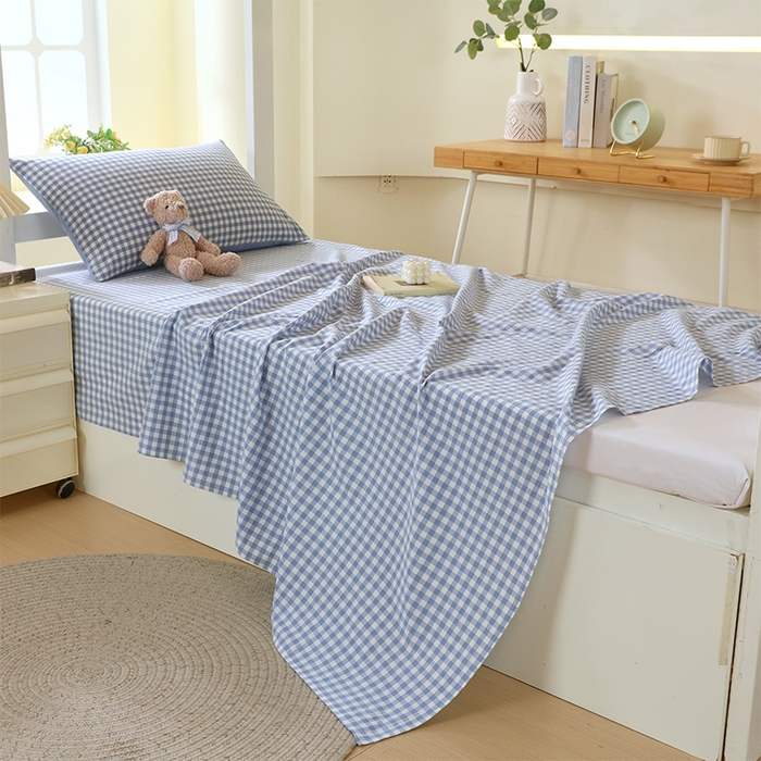 91家纺网 家纺一手货源 找家纺 春皖家纺 2025新款学生季全棉纯棉色织AB版水洗棉单品系列-单床单 床单单件 素雅-蓝小格