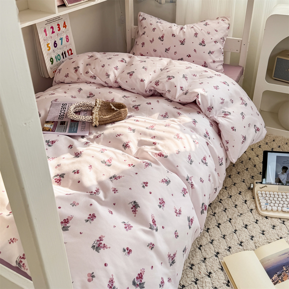 91家纺网 家纺一手货源 找家纺 多品家纺 2025新款水洗棉学生宿舍上下铺大礼包三件套六件套 紫葡萄