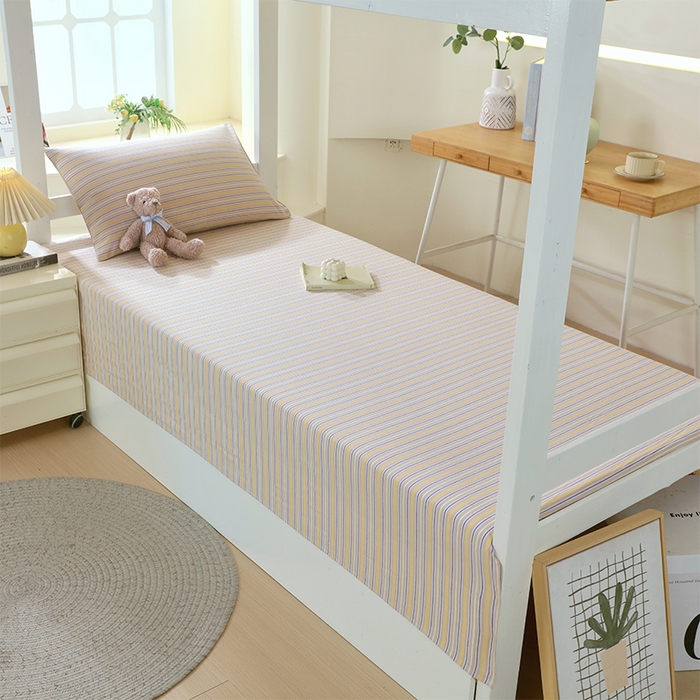 91家纺网 家纺一手货源 找家纺 春皖家纺 2025新款学生季全棉纯棉色织AB版水洗棉单品系列-单床单 床单单件 素雅-杏黄纹