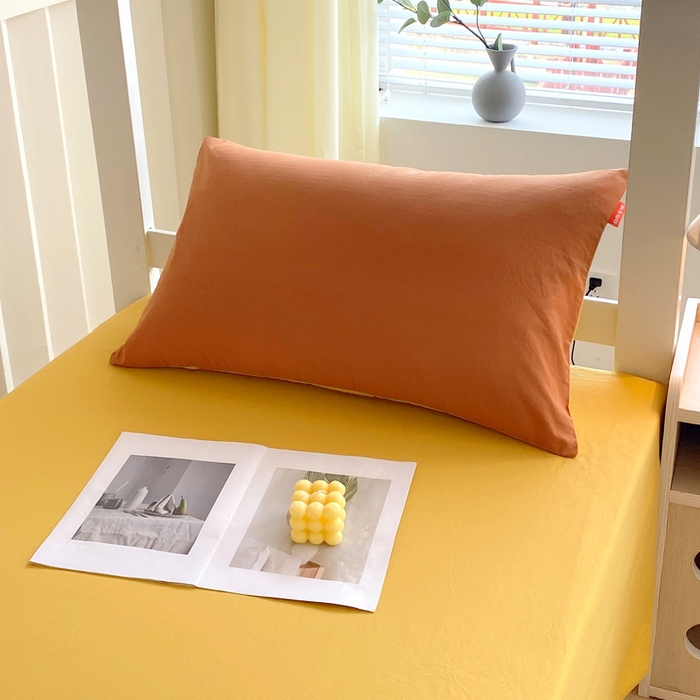 91家纺网 家纺一手货源 找家纺 春皖家纺 2025新款学生季A类双拼水洗棉小清新单品系列床单单件-单床单 素雅深黄