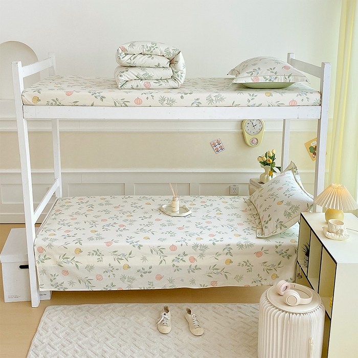 91家纺网 家纺一手货源 找家纺 春皖家纺 2025新款学生季全棉纯棉13070印花单床单 床单单件 彩叶集福