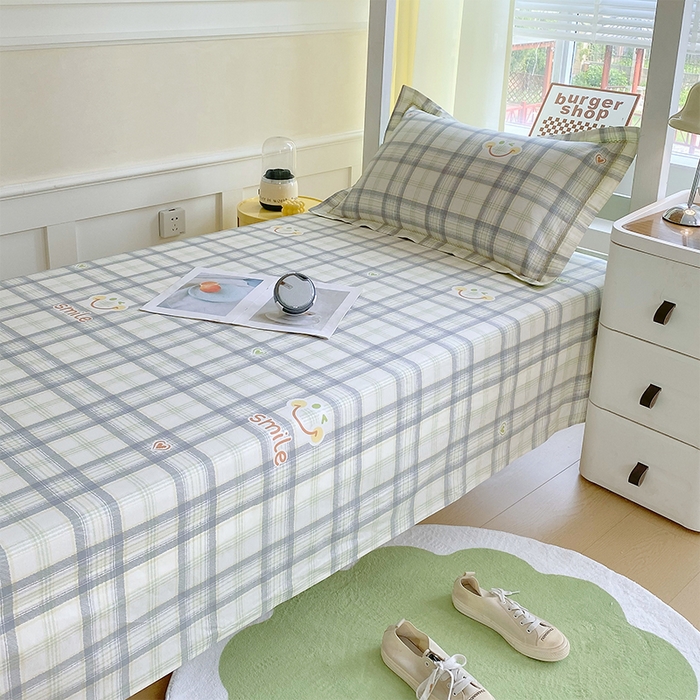 91家纺网 家纺一手货源 找家纺 春皖家纺 2025新款学生季全棉纯棉13070印花单床单 床单单件 喜笑颜开