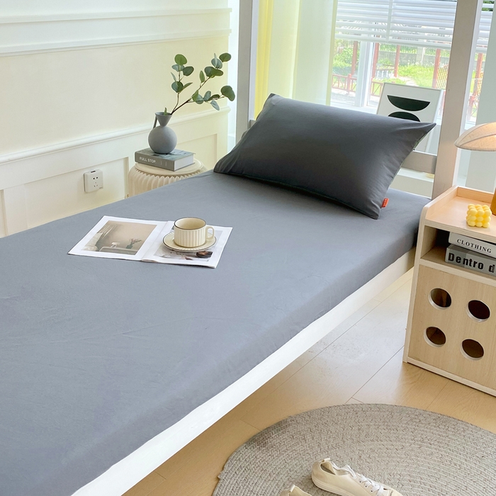 91家纺网 家纺一手货源 找家纺 春皖家纺 2025新款双拼A类水洗棉系列-单床笠 素雅深灰