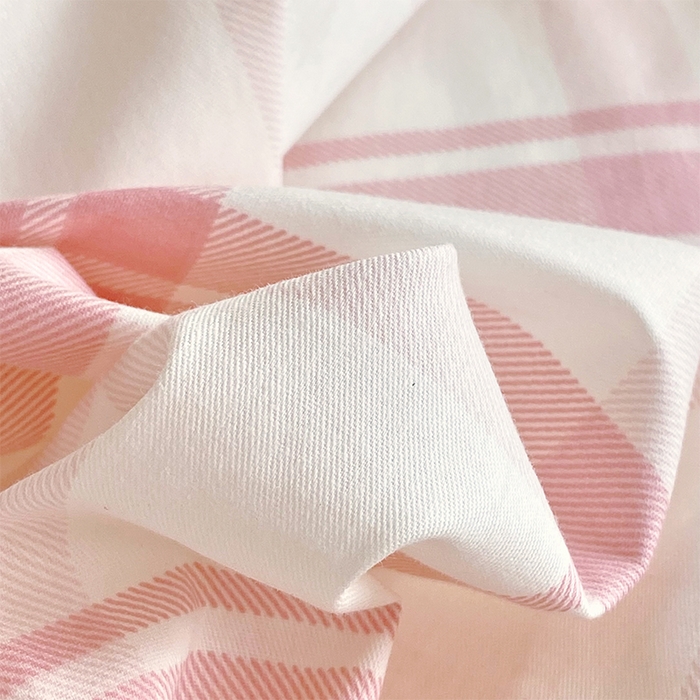 91家纺网 家纺一手货源 找家纺 春皖家纺 2025新款学生季全棉纯棉13070印花单床单 床单单件 樱红瑞彩