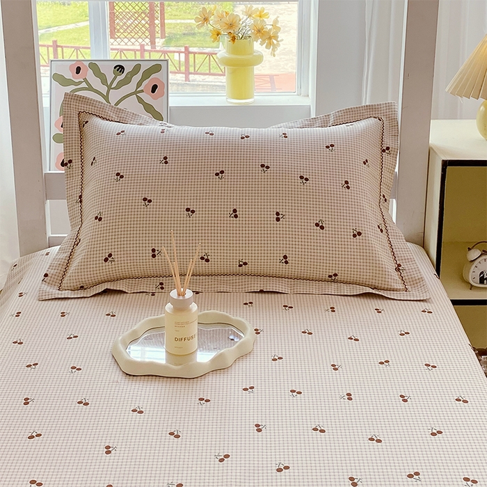 91家纺网 家纺一手货源 找家纺 春皖家纺 2025新款学生季全棉纯棉13070印花单床单 床单单件 樱姿飒爽