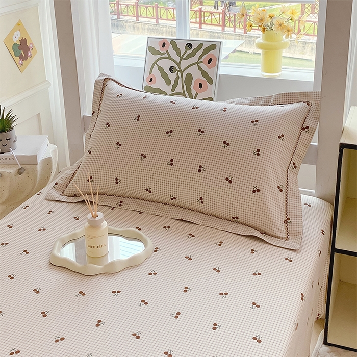 91家纺网 家纺一手货源 找家纺 春皖家纺 2025新款学生季全棉纯棉13070印花单床单 床单单件 樱姿飒爽