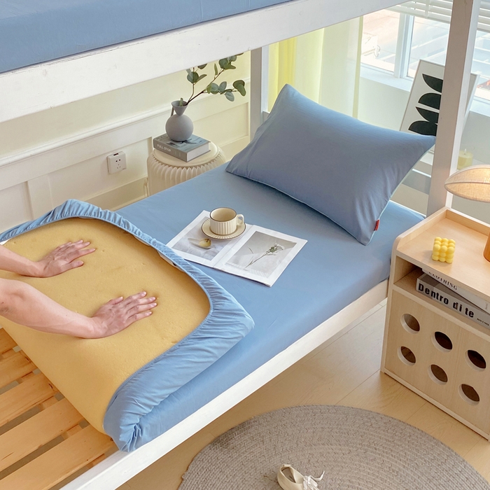 91家纺网 家纺一手货源 找家纺 春皖家纺 2025新款双拼A类水洗棉系列-单床笠 素雅幻蓝