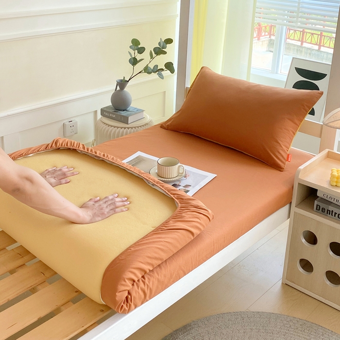 91家纺网 家纺一手货源 找家纺 春皖家纺 2025新款双拼A类水洗棉系列-单床笠 素雅焦糖